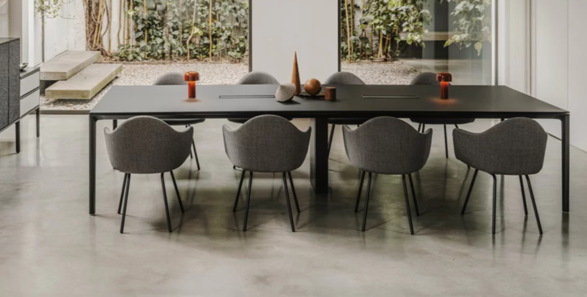The Secret to Choosing Luxury Dining Tables That Work in Open-Concept Homes