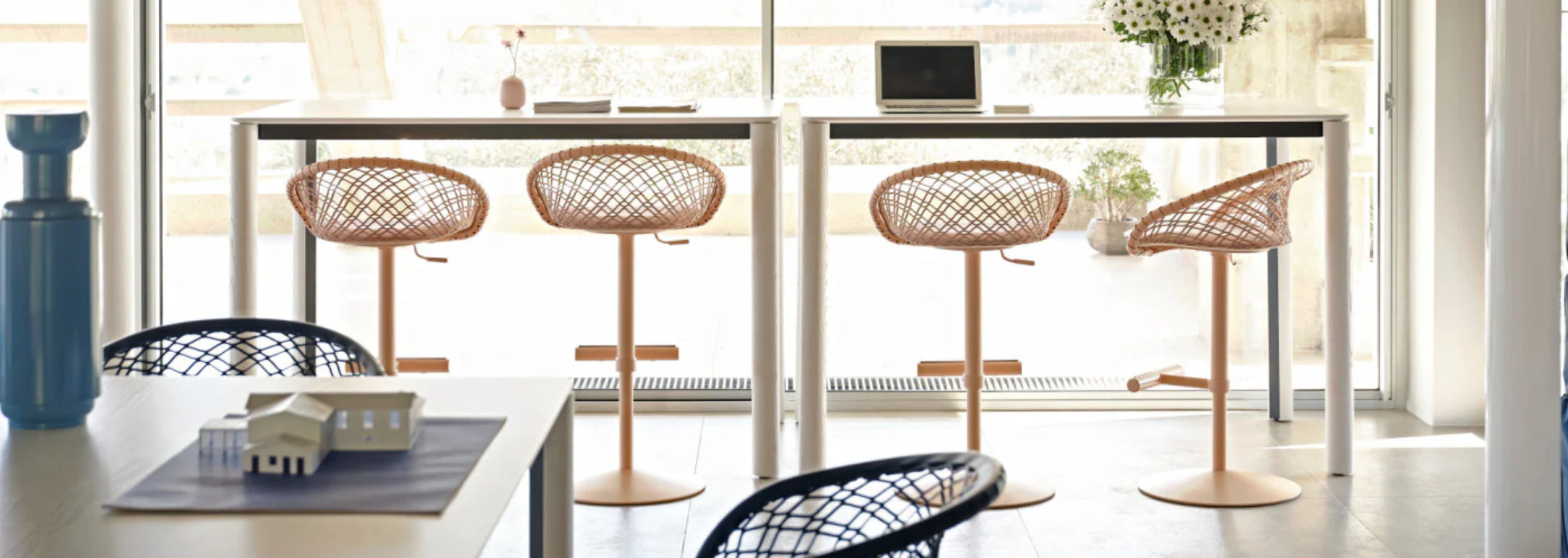 4 pink upholstered stools