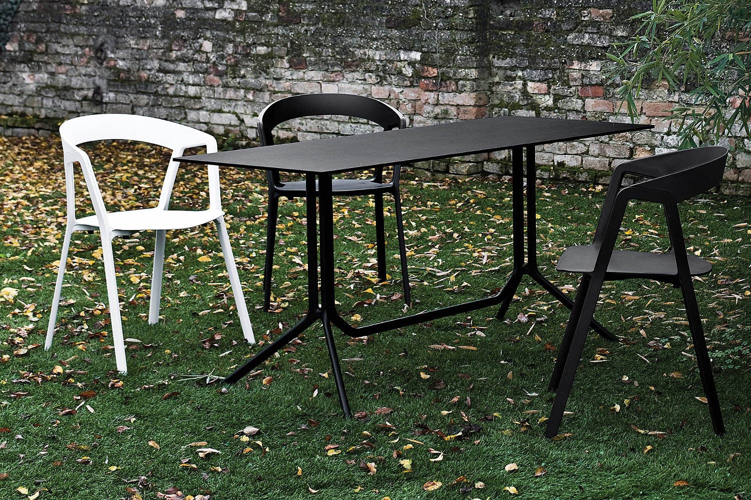 Compass chair by Kristalia in white and black