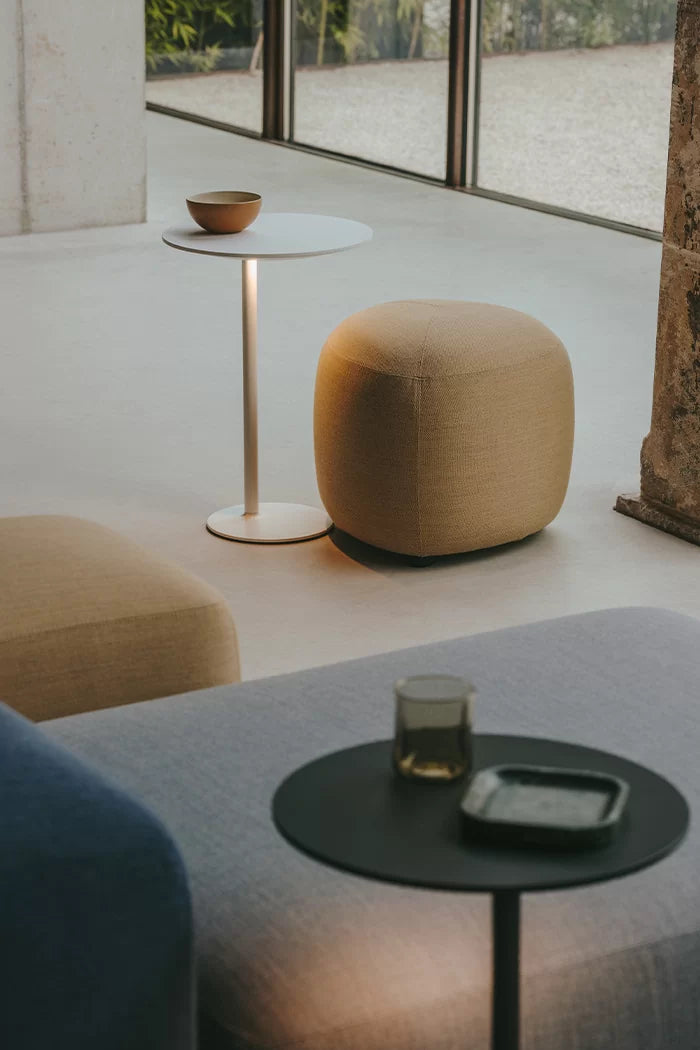 Lyt wireless LED Side Table by Lapalma