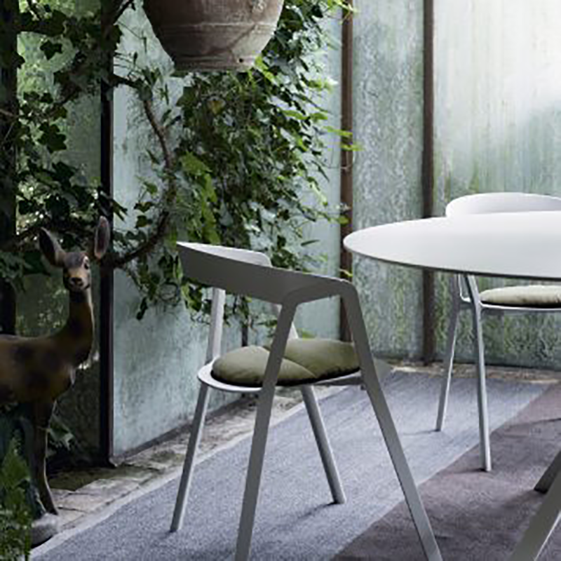 Compas Armchair Kristalia