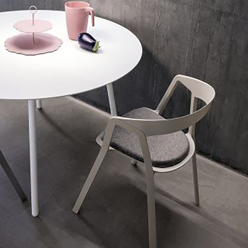 Compas Armchair Kristalia