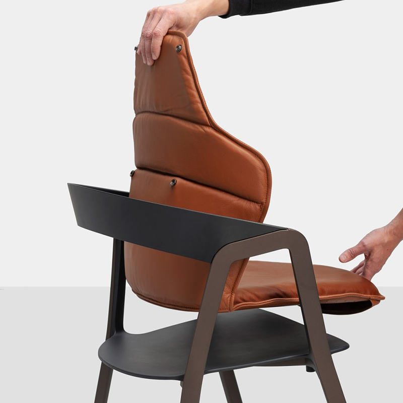 Compas Armchair Kristalia