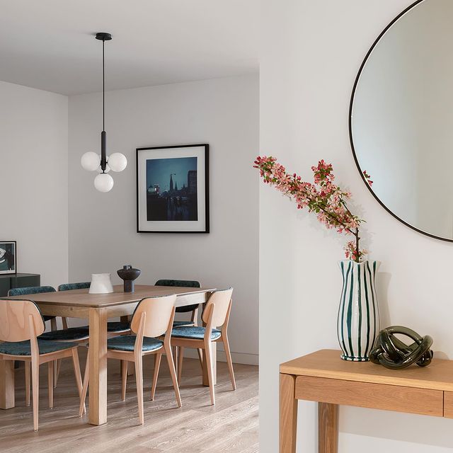 Doll Upholstered Chair 552