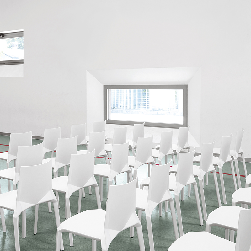 Plana Stackable Chair Kristalia