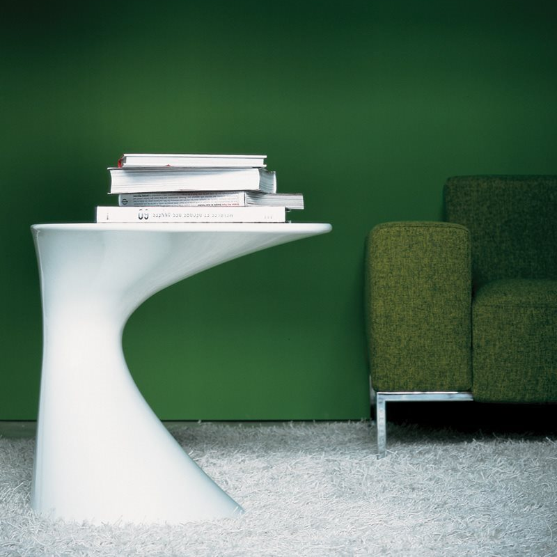 Tod Side Table by Zanotta in white polypropylene