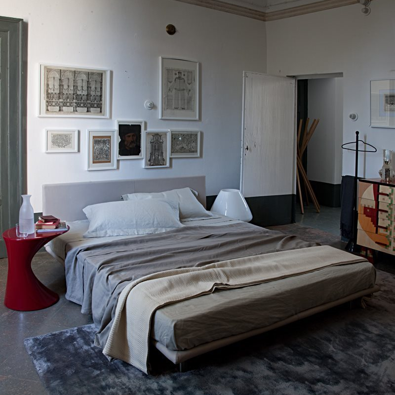 Tod Side Table Zanotta in bedroom