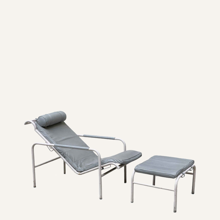 recliner with footrest