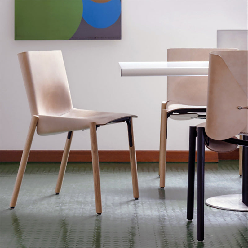 1085 Edition Chairs in natural Leather by Italian brand Kristalia
