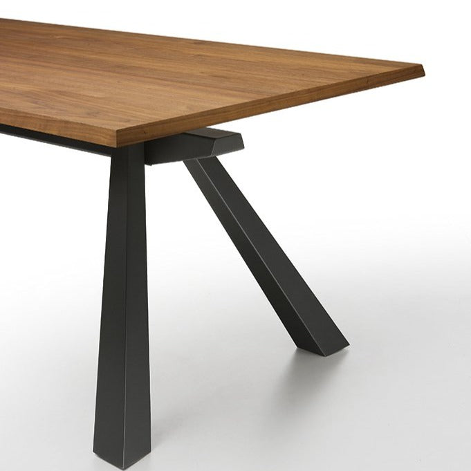 Zeus MT dining table Midj