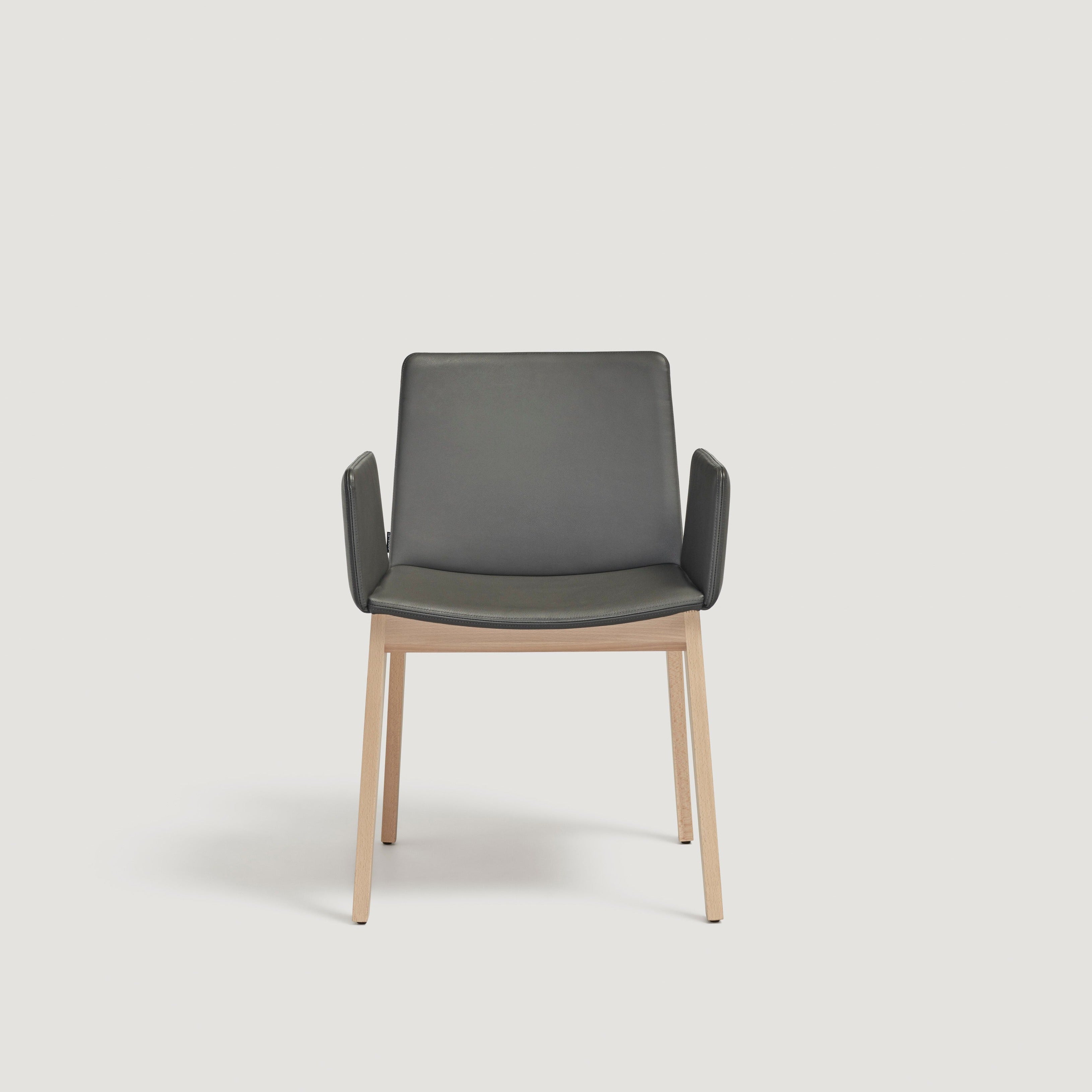 Ava 646N Armchair