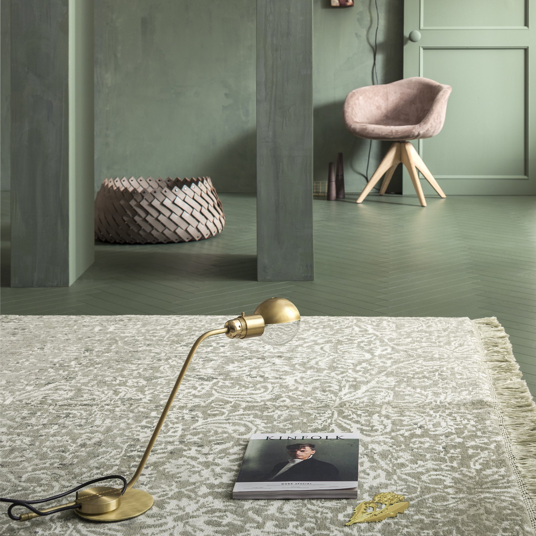 pinetti basket in home