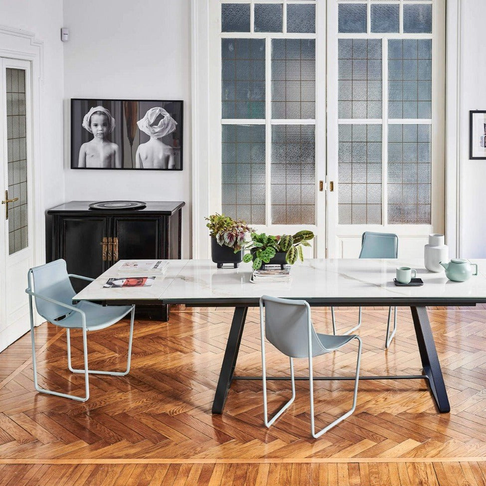 dining room Apelle leather armchairs and table by Midj