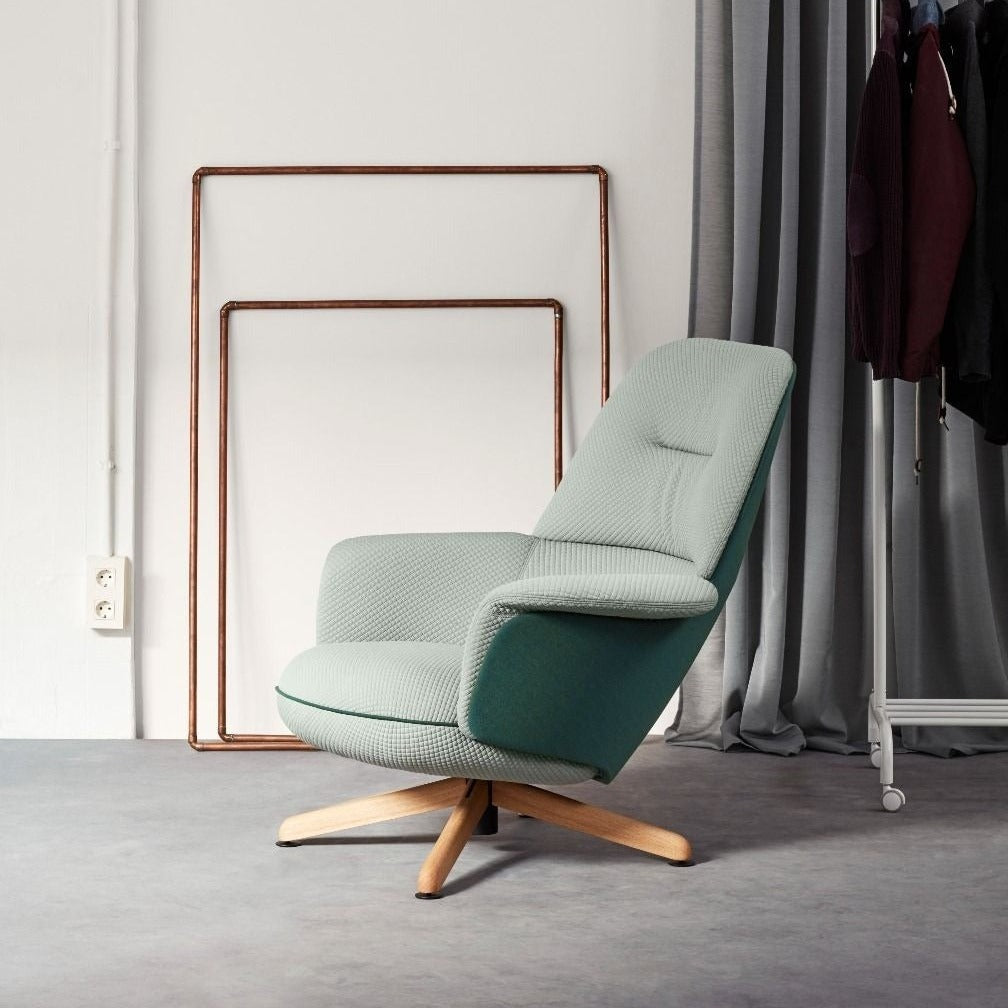 ULIS Upholstered Lounge Chair Oak Wood Base High Case