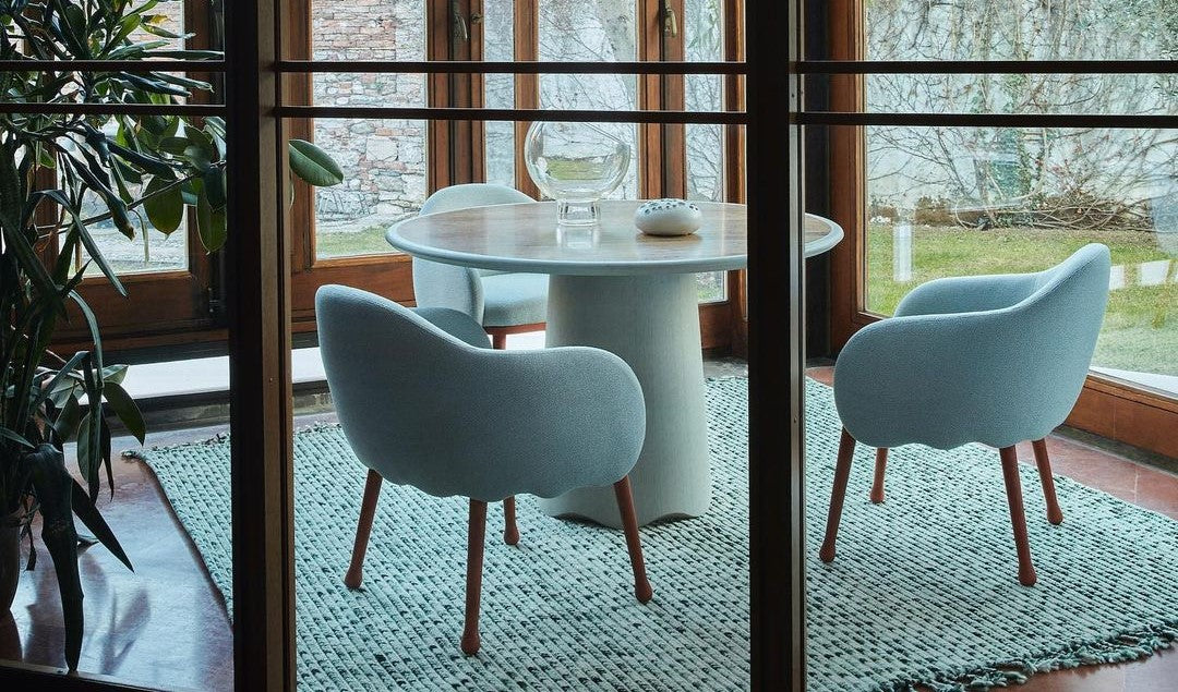 modern luxury dining chairs and round luxury dining table