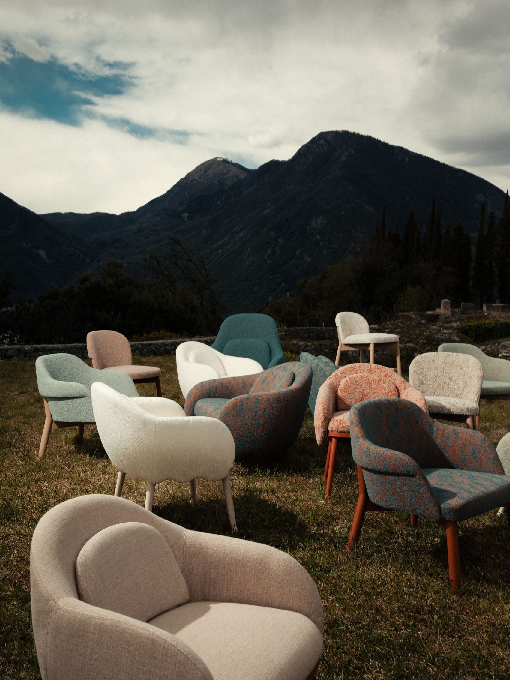 Six Brands that Make the Best Luxury Dining Chairs