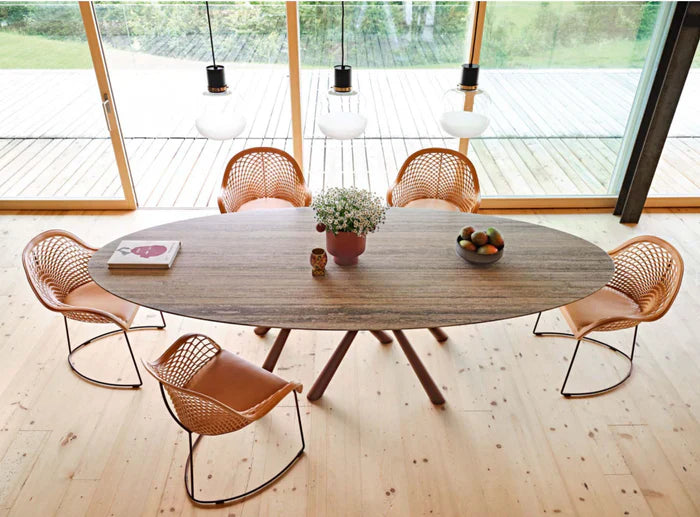 Key Tips on How to Decorate a Dining Table 